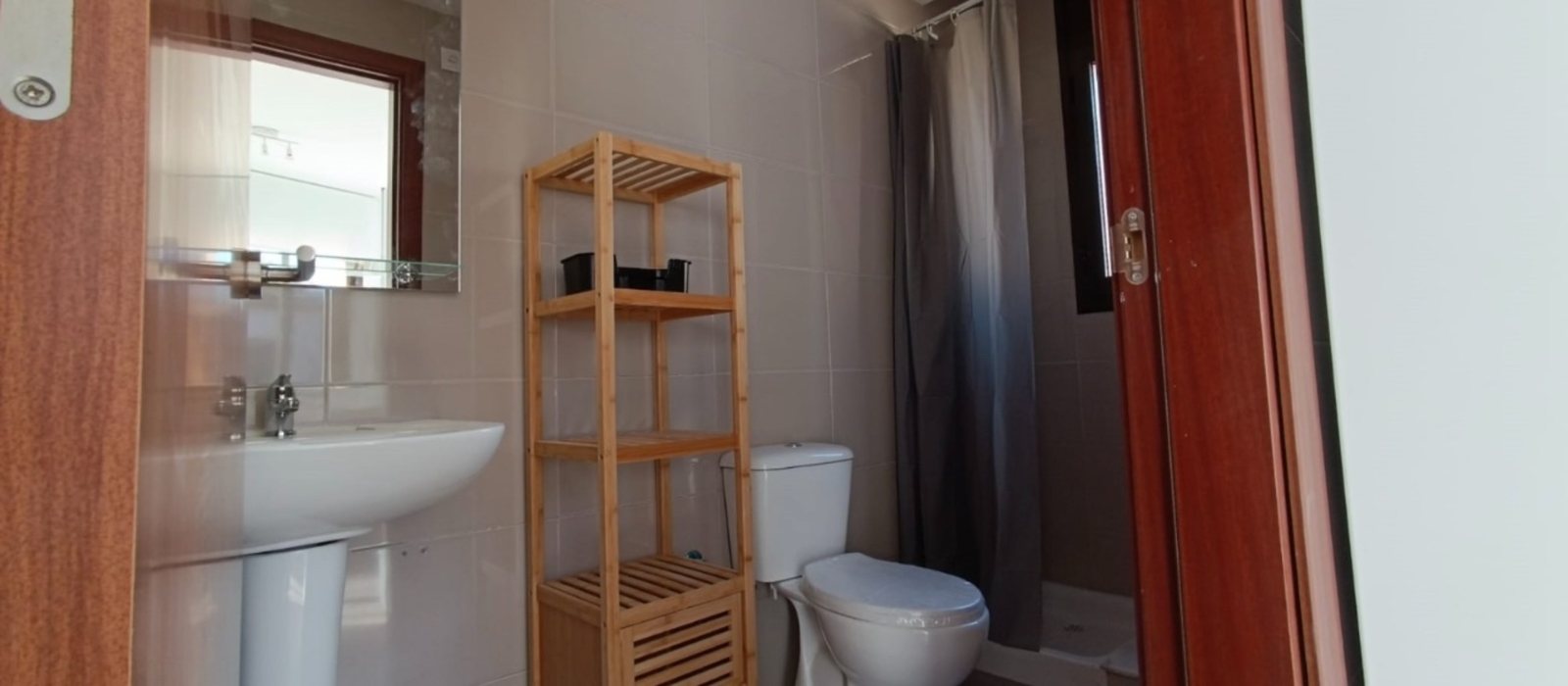 Reforma virtual de baño: la estancia antes